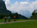 Smer Col di Baldi vzadu sa ohlasuje Marmolada.