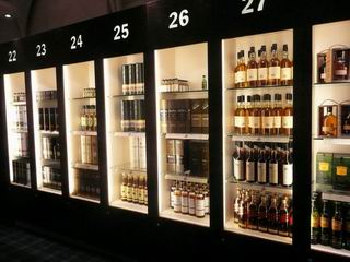 V zozname 222 druhov je uveden� ��slo boxu, kde h�adan� whisky n�jdeme