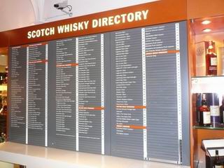 V centre &bdquo;Scotch Whisky Experience&rdquo; pon�kaj� moment�lne 222 druhov whisky